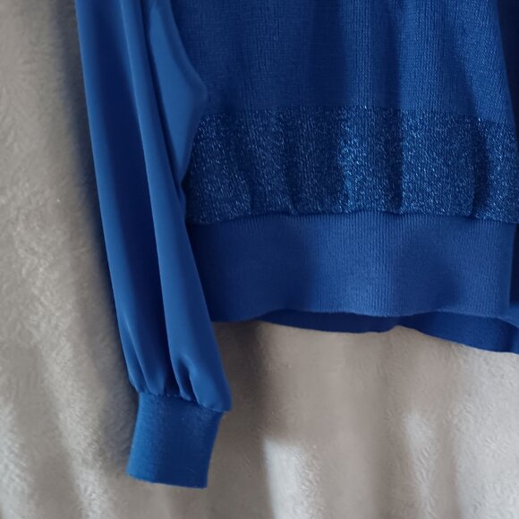 Elegant Head-to-Toe Style in Cobalt Blue - Picture 4 of 5